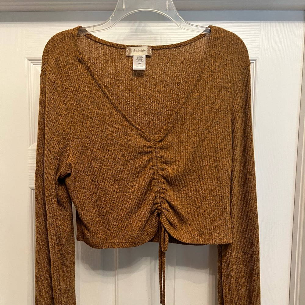 Altar’d state mustard crop top